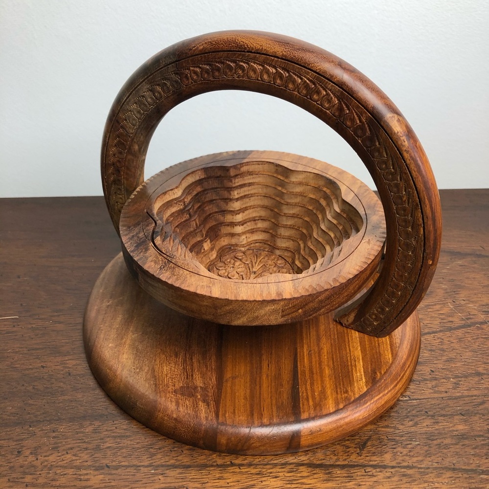 Vintage Brown Hand-Carved Wooden Fruit Basket with Handle